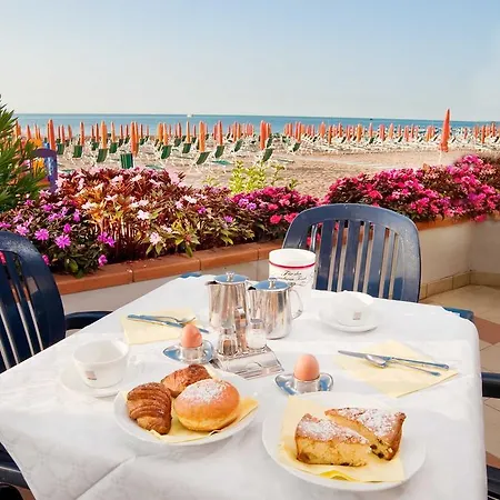 Hotel Corallo 3*